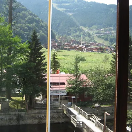 Uzungoel Merkez Apart Daire 3 Banyo Wc 3 Balkon Exterior photo